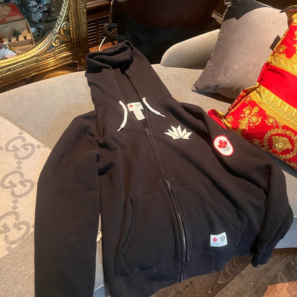 2013 Team Canada Olympic Zip-Up Hoodie – Hudson’s Bay Official Collection